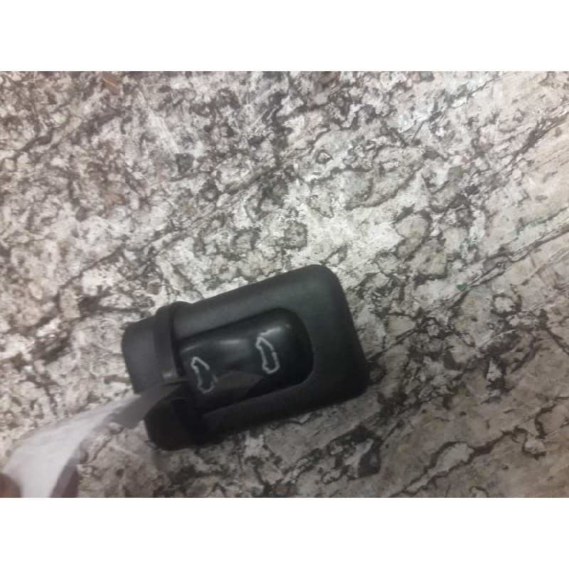 Recambio de boton apertura maleteroporton para mercedes-benz vito marco polo (638) 112 cdi referencia OEM IAM A0055453907KZ 5 PI - Negro