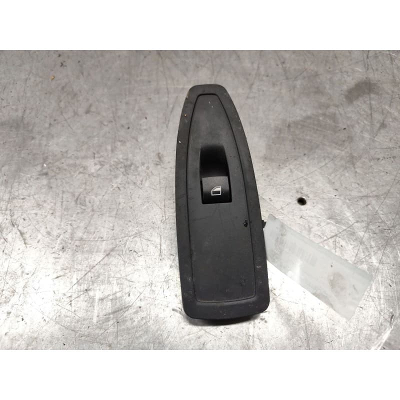 Recambio de mando elevalunas delantero derecho para bmw 3 (f30, f80) 320 d xdrive referencia OEM IAM 920810701