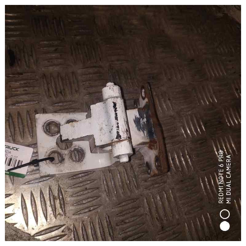 Recambio de bisagra delantera izquierda para man tg - a 41 referencia OEM IAM PARTE INFERIOR - Blanco