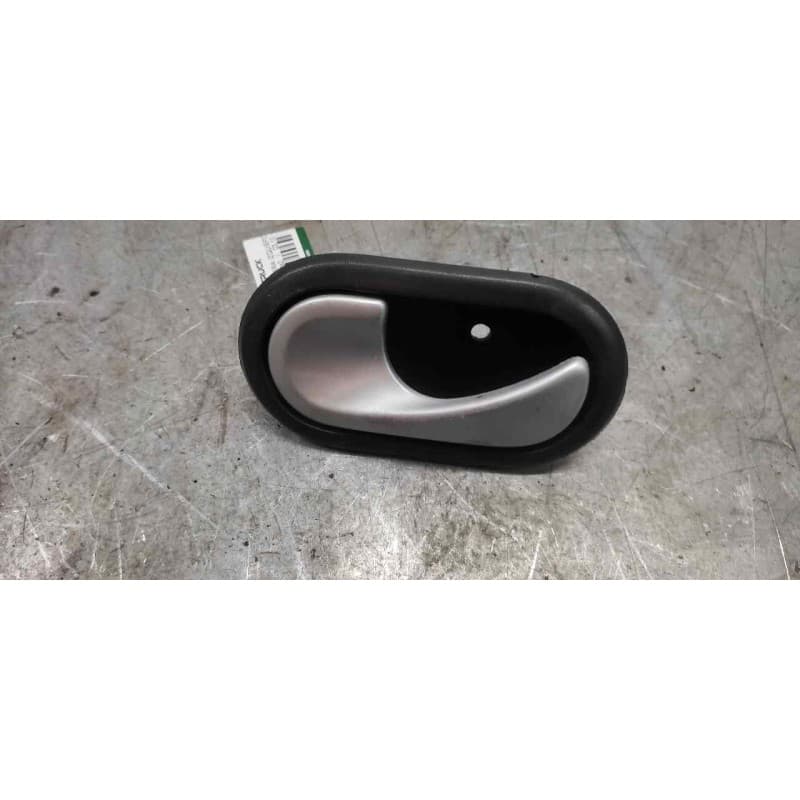 Recambio de maneta interior trasera izquierda para dacia duster ambiance 4x2 referencia OEM IAM 8200733848 - Gris
