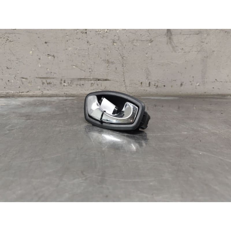 Recambio de maneta interior trasera derecha para renault clio iv (bh_) 0.9 tce 90 referencia OEM IAM - Blanco