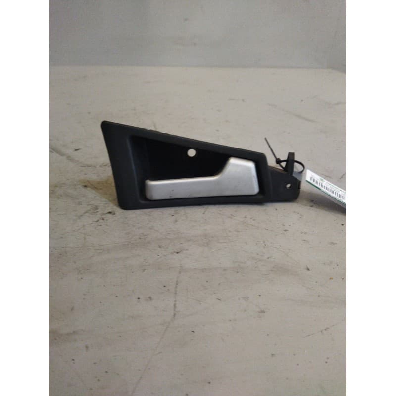 Recambio de maneta interior delantera derecha para man tg - a 18.440 10.5 diesel referencia OEM IAM 81626416068 - Blanco