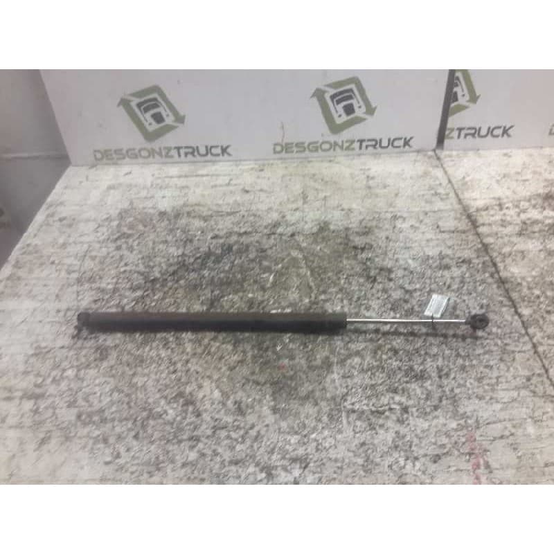 Recambio de amortiguadores maletero / porton para chrysler voyager (gs) 2.5 td referencia OEM IAM 04675806AB