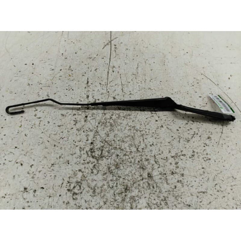 Recambio de brazo limpia delantero izquierdo para volkswagen polo berlina (6n2) trendline referencia OEM IAM - Negro