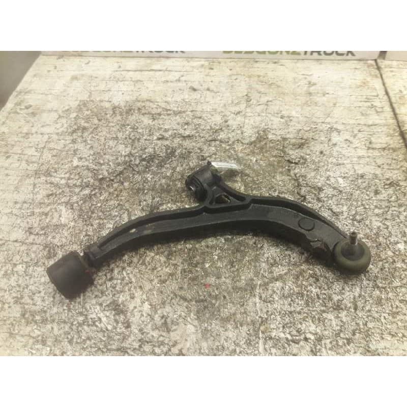 Recambio de brazo suspension inferior delantero derecho para chrysler voyager (gs) 2.5 td referencia OEM IAM 04694972AB