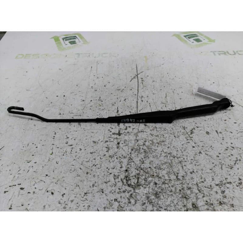 Recambio de brazo limpia delantero derecho para volkswagen polo berlina (6n2) trendline referencia OEM IAM - Negro