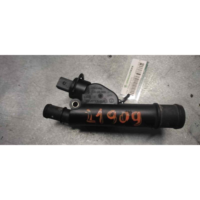 Recambio de pipa termostato para volkswagen passat variant (3c5) advance referencia OEM IAM - Rojo