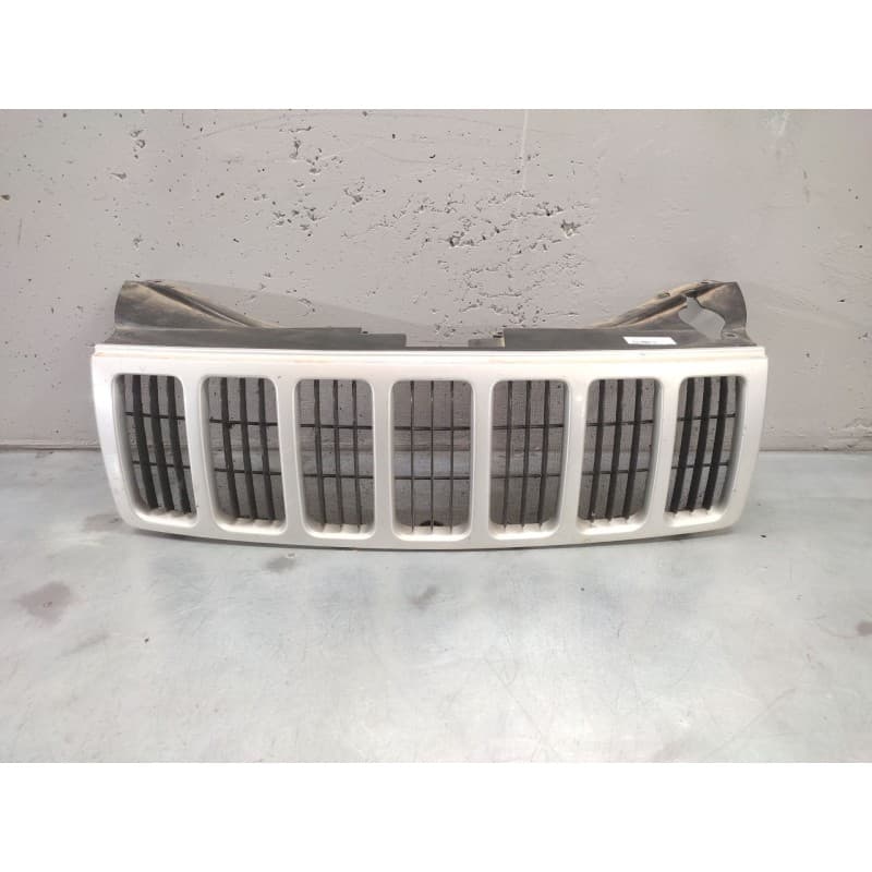 Recambio de rejilla delantera central para jeep gr. cherokee (wh) 3.0 crd 65 aniversario referencia OEM IAM - Gris