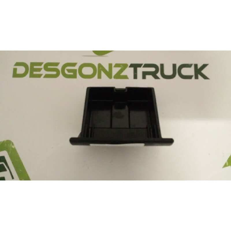 Recambio de cenicero para volkswagen golf iii berlina (1h1) gti referencia OEM IAM 1H1857309FKZ - Blanco