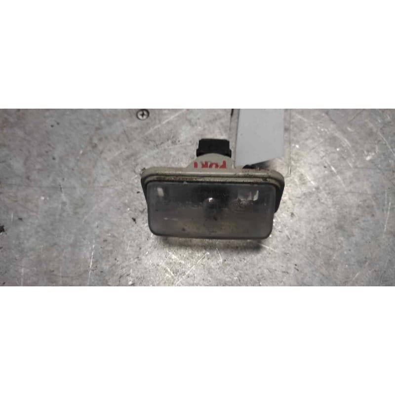 Recambio de piloto matricula para toyota corolla (e12) 1.4 d-4d luna compact referencia OEM IAM - Rojo