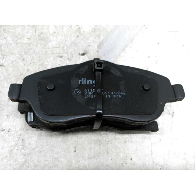 Recambio de pastillas de freno delanteras para opel corsa c club referencia OEM IAM - Blanco