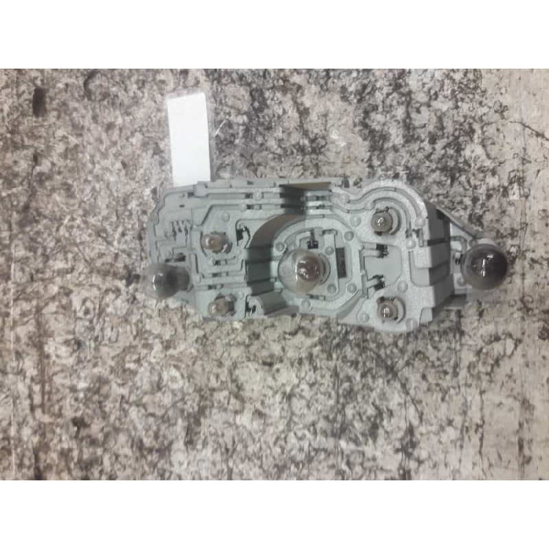 Recambio de portalamparas para toyota corolla verso (r1) 1.8 luna referencia OEM IAM TRASERO IZQUIERDO
