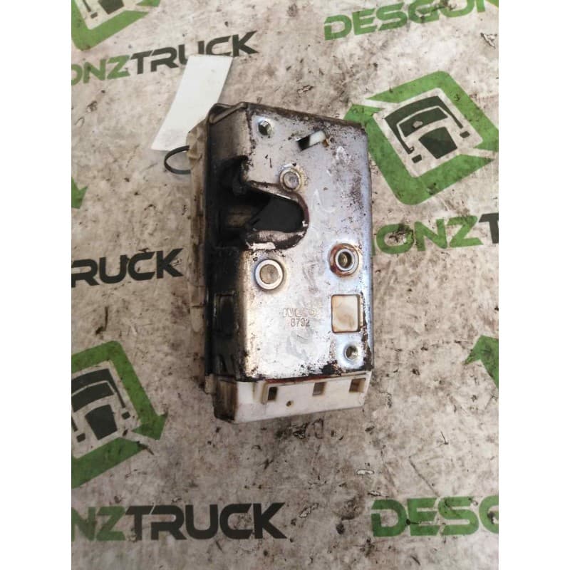 Recambio de cerradura puerta delantera derecha para iveco eurostar (ld) fsa (ld 440 e 48 4x2) gran espacio referencia OEM IAM