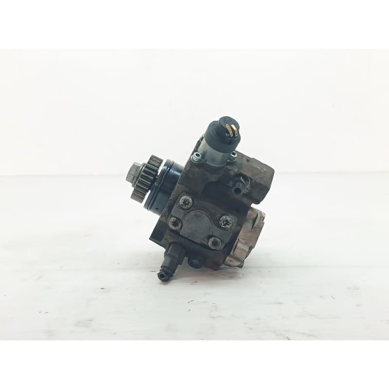 Recambio de bomba inyeccion para renault master kipper l3h1 3,5t referencia OEM IAM 0445010205 8200950493 - Blanco