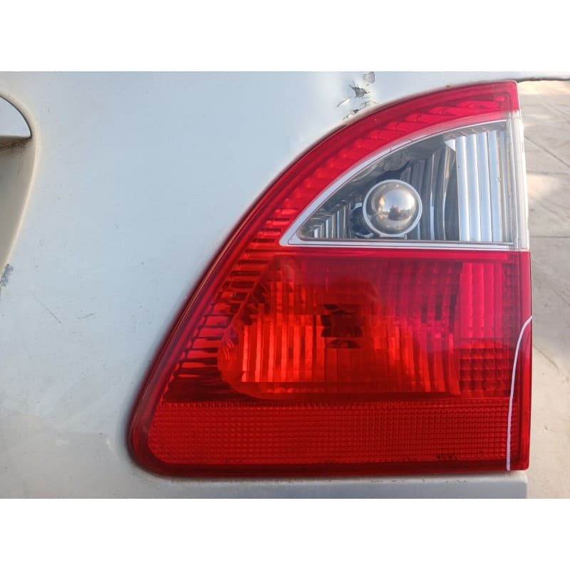 Recambio de piloto trasero derecho interior para ford galaxy i (wgr) 1.9 tdi referencia OEM IAM
