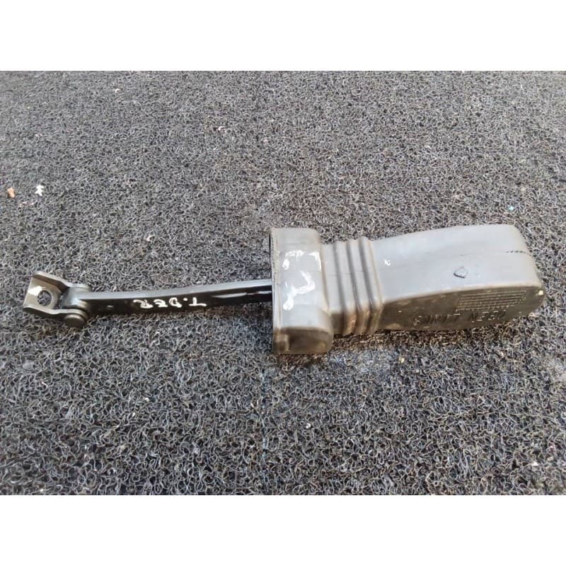 Recambio de retenedor puerta trasera derecha para audi a4 ber. (b8) e referencia OEM IAM 8K0839249B