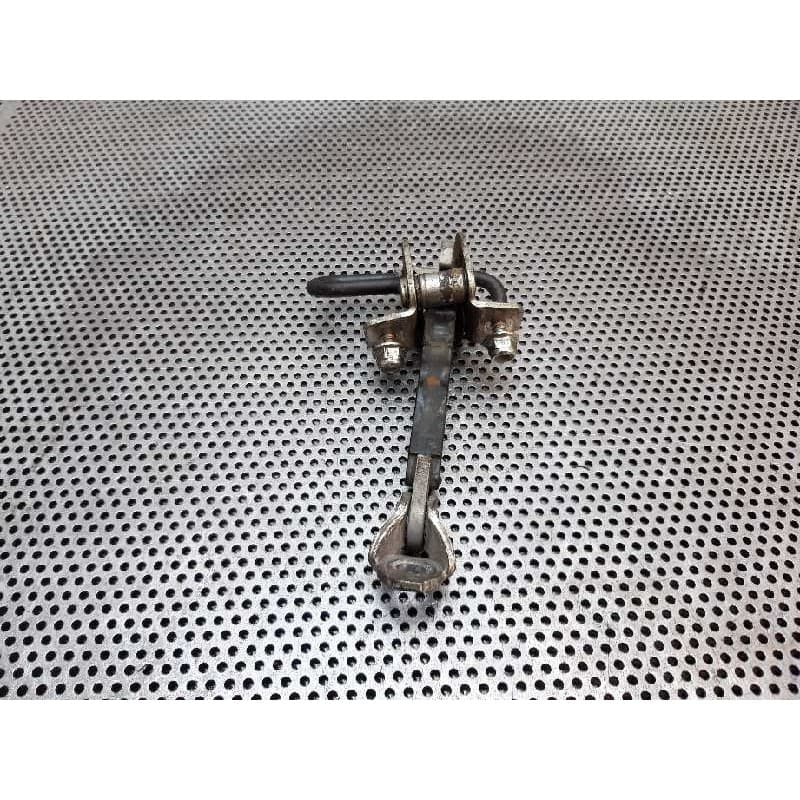 Recambio de retenedor puerta delantera derecha para fiat nuova 500 (150) lounge referencia OEM IAM - Rojo