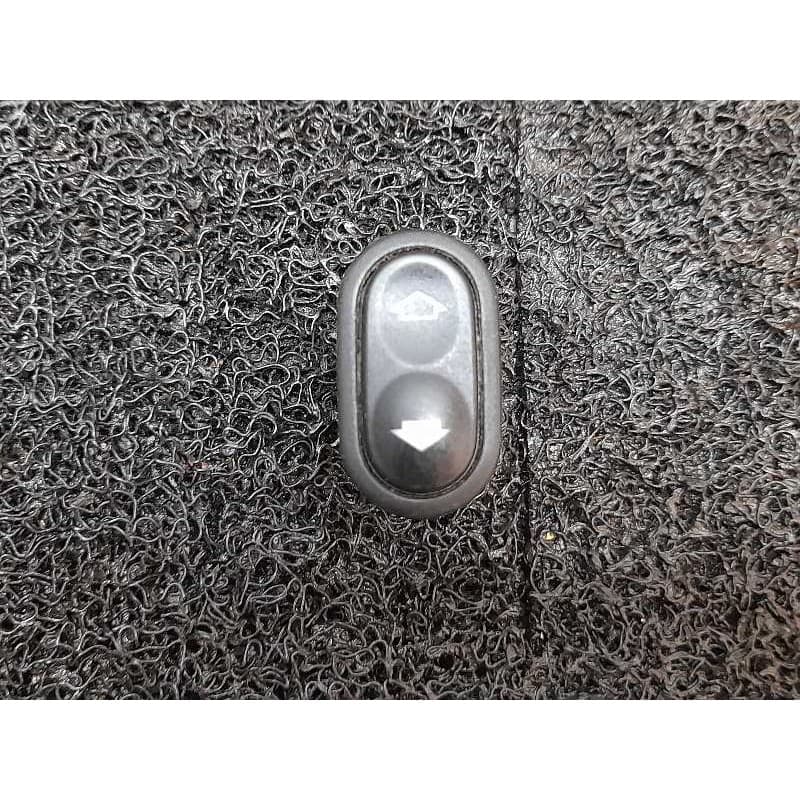 Recambio de mando elevalunas delantero izquierdo para ford escort berlina/turnier ghia turnier referencia OEM IAM - Blanco