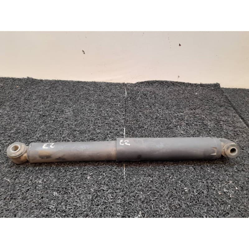 Recambio de amortiguador trasero izquierdo para mercedes-benz sprinter 02.00 caja abierta 413 cdi (904.612-613) referencia OEM - Blanco