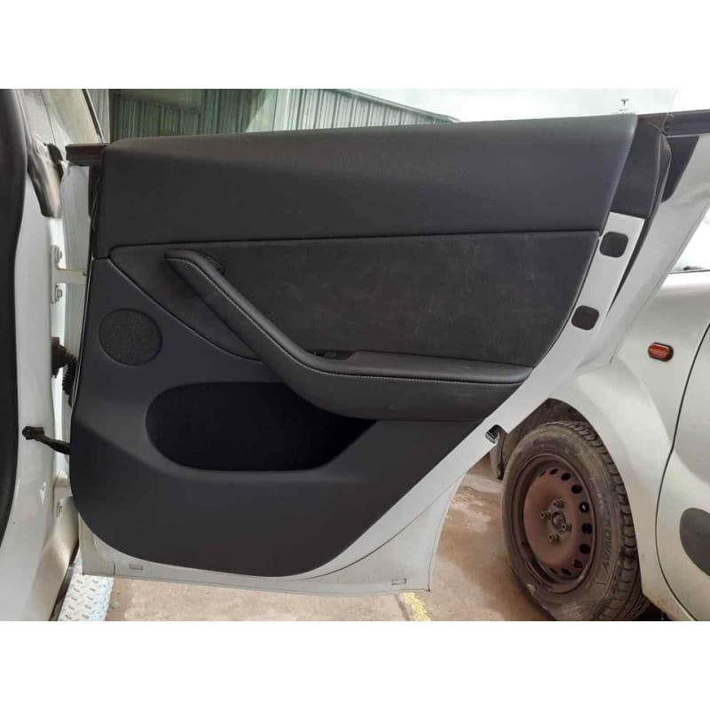 Recambio de guarnecido puerta trasera derecha para tesla model y gran autonomia dual awd referencia OEM IAM - Blanco