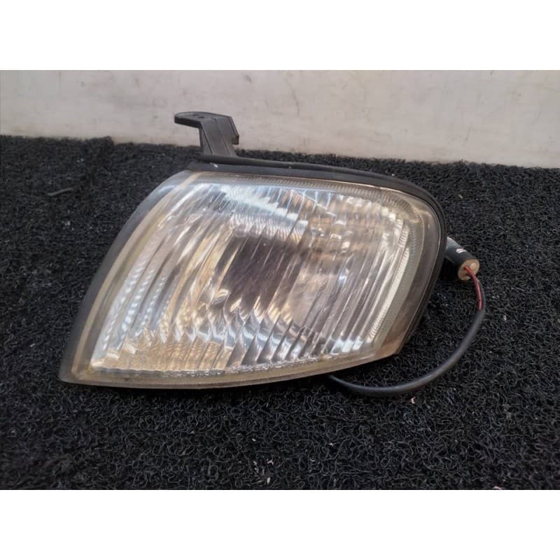 Recambio de piloto delantero derecho para kia sephia gtx referencia OEM IAM 0K24J51050R - Blanco