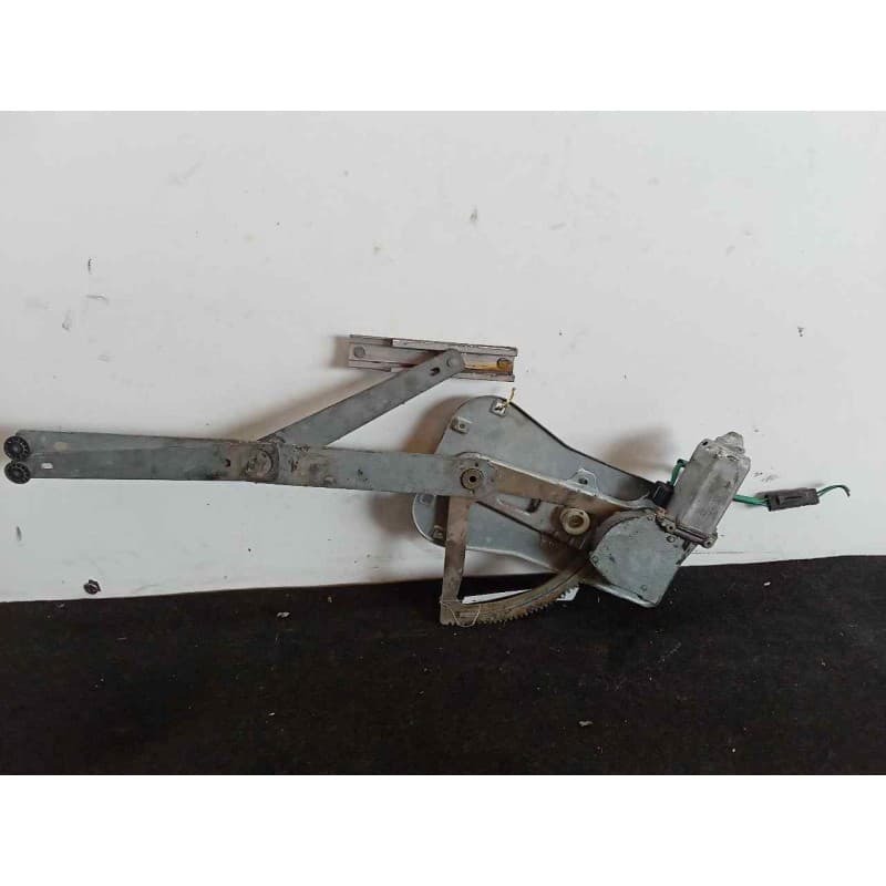 Recambio de elevalunas delantero izquierdo para ford escort cabrio ghia referencia OEM IAM 84251