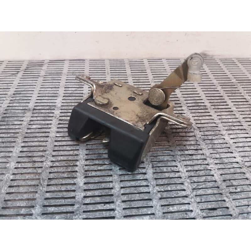 Recambio de cerradura maletero / porton para opel astra f caravan 1.6 16v referencia OEM IAM - Blanco