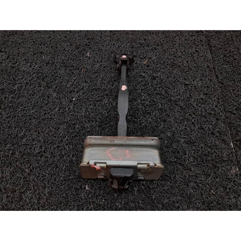 Recambio de retenedor puerta delantera derecha para mazda cx-30 selection 2wd referencia OEM IAM 20190626
