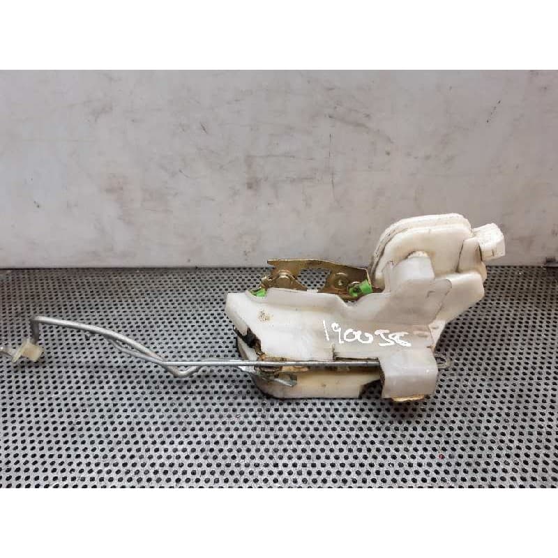 Recambio de cerradura puerta delantera derecha para mitsubishi colt (cj0) 1600 glx referencia OEM IAM - Verde