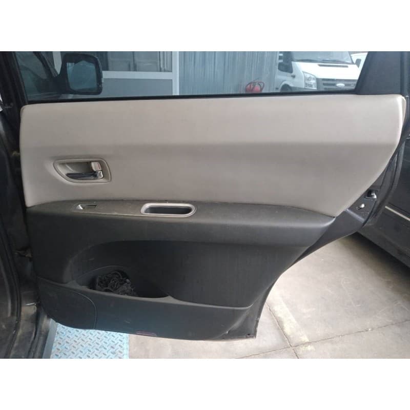 Recambio de guarnecido puerta trasera derecha para subaru tribeca b9 limited referencia OEM IAM - Gris