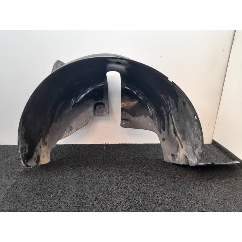 Recambio de paso rueda plastico trasero izquierdo para peugeot 3008 premium referencia OEM IAM 9684637780