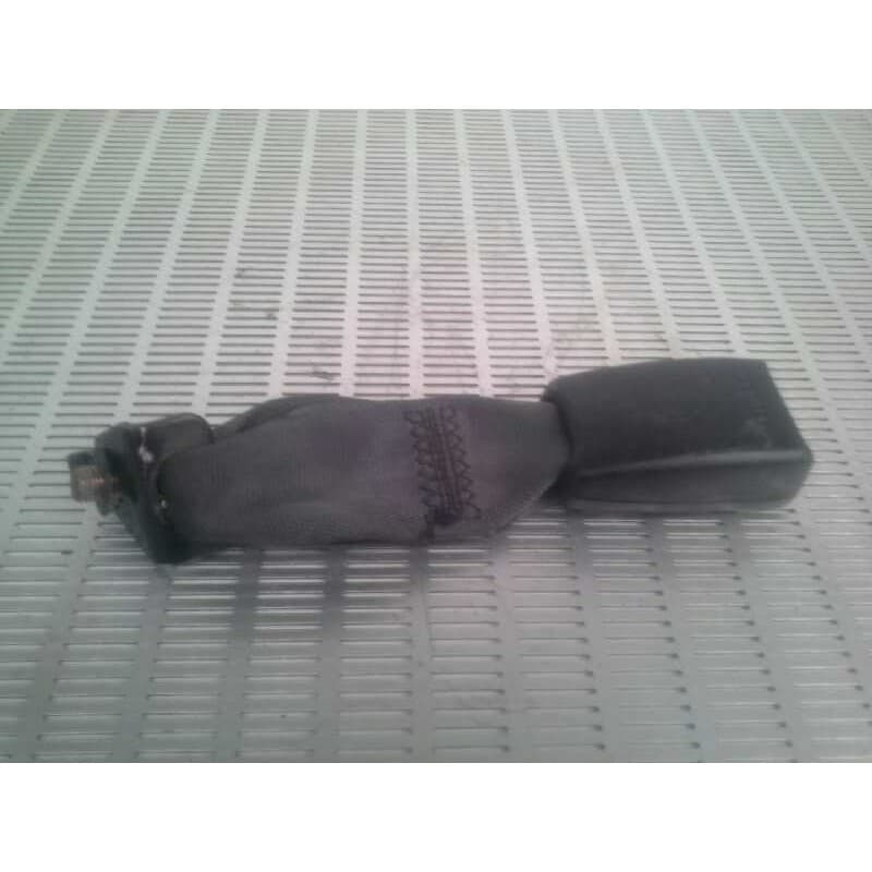 Recambio de enganche cinturon trasero derecho para honda civic berlina .5 (ma/mb) 1.5 referencia OEM IAM - Rojo