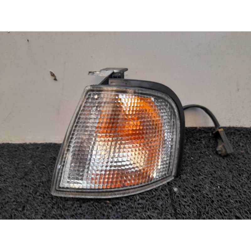 Recambio de piloto delantero izquierdo para nissan primera berl./familiar (p10/w10) slx berlina (p10) referencia OEM IAM - Rojo