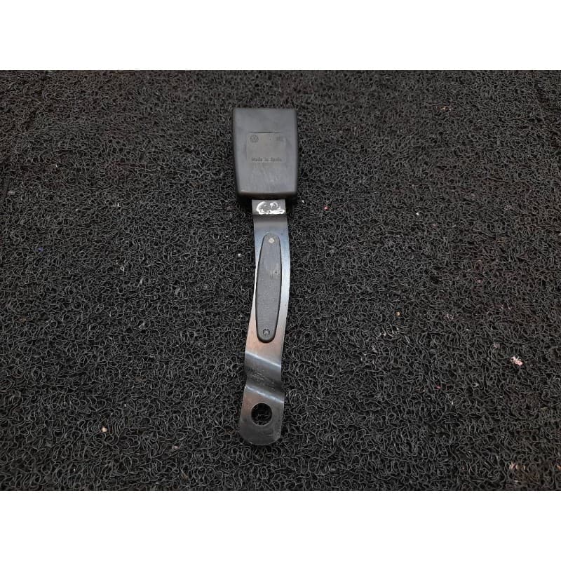 Recambio de enganche cinturon delantero izquierdo para volkswagen polo (9n3) edition referencia OEM IAM 250706 - Rojo