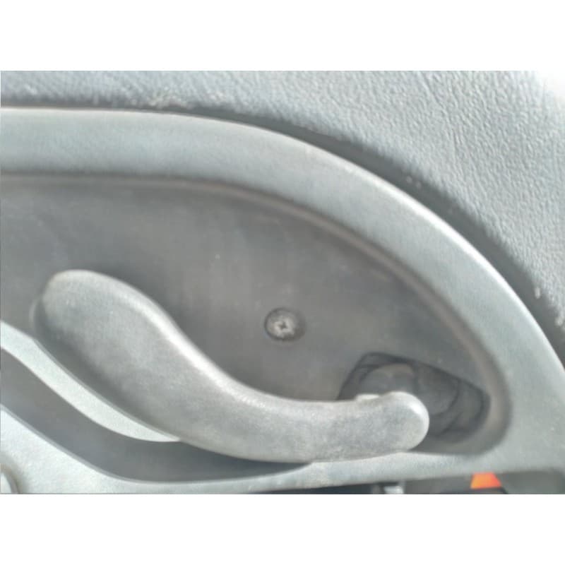 Recambio de maneta interior delantera derecha para chevrolet camaro cabrio piel referencia OEM IAM - Marrón