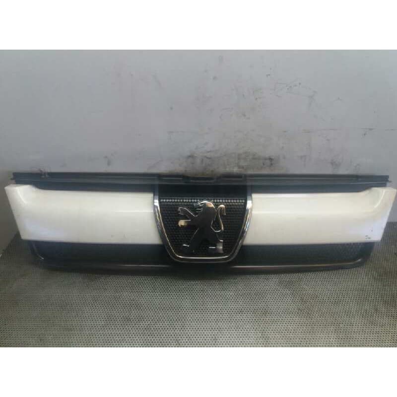 Recambio de rejilla delantera para peugeot boxer caja cerr. techo sobreelev.(rs3700)(350)('02) 350 lh td referencia OEM IAM - Blanco