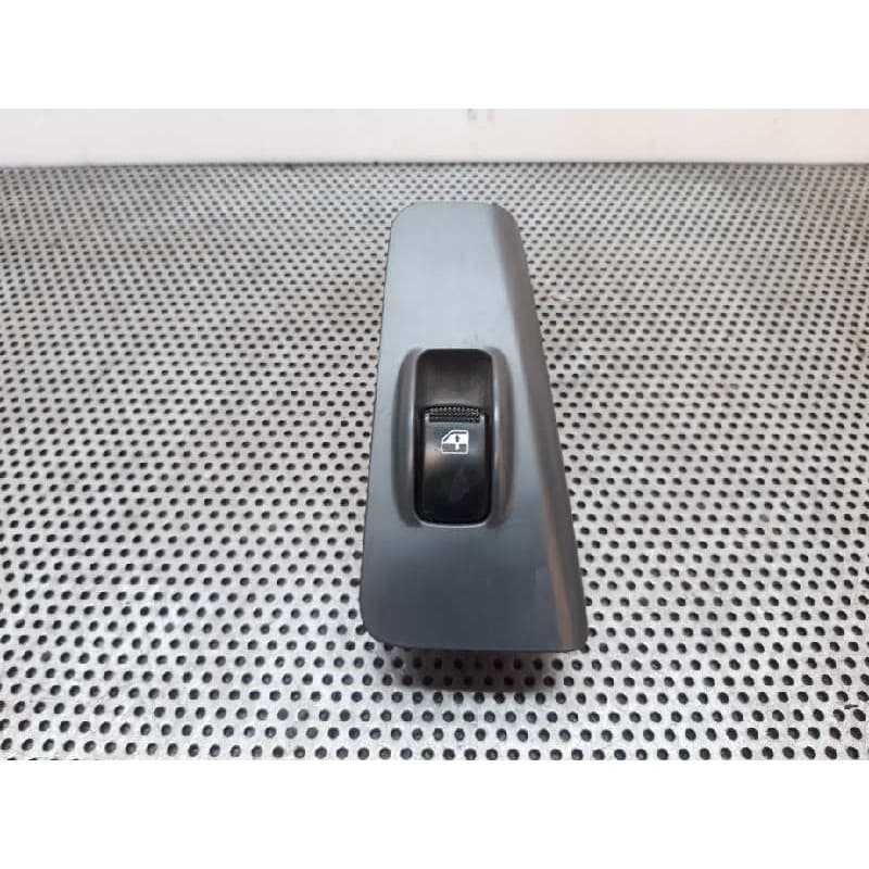 Recambio de mando elevalunas trasero izquierdo para kia cerato 2.0 ex crdi berlina (4-ptas.) referencia OEM IAM - Gris