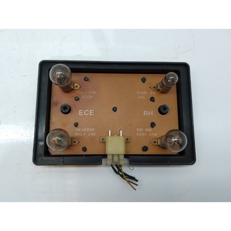 Recambio de portalamparas para jaguar xj6/12 3.6 daimler / kat referencia OEM IAM DBC4316 57504
