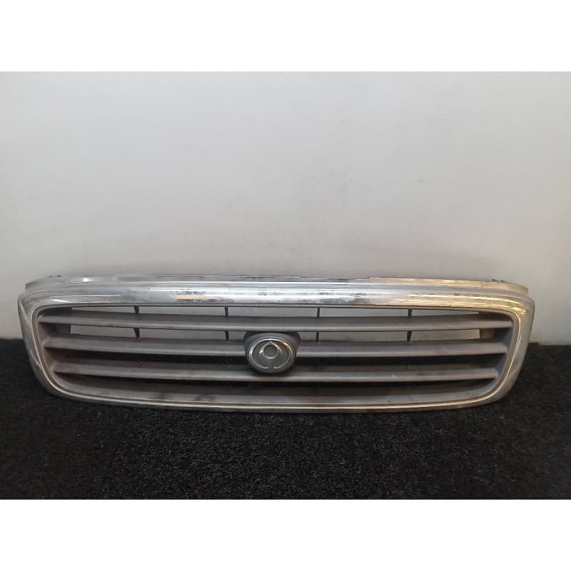 Recambio de rejilla delantera para mazda mpv (lw) 2.0 td comfort referencia OEM IAM LB8350711 LB8250711 - Verde