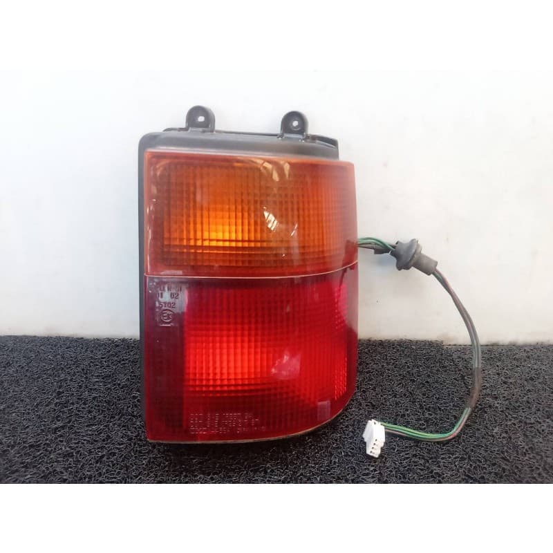 Recambio de piloto trasero derecho para mazda mpv (lw) 2.0 td comfort referencia OEM IAM - Verde