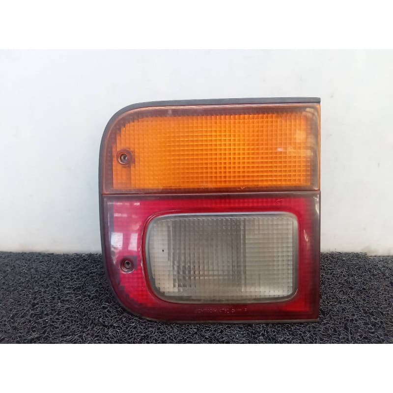 Recambio de piloto trasero derecho interior para mazda mpv (lw) 2.0 td comfort referencia OEM IAM - Verde