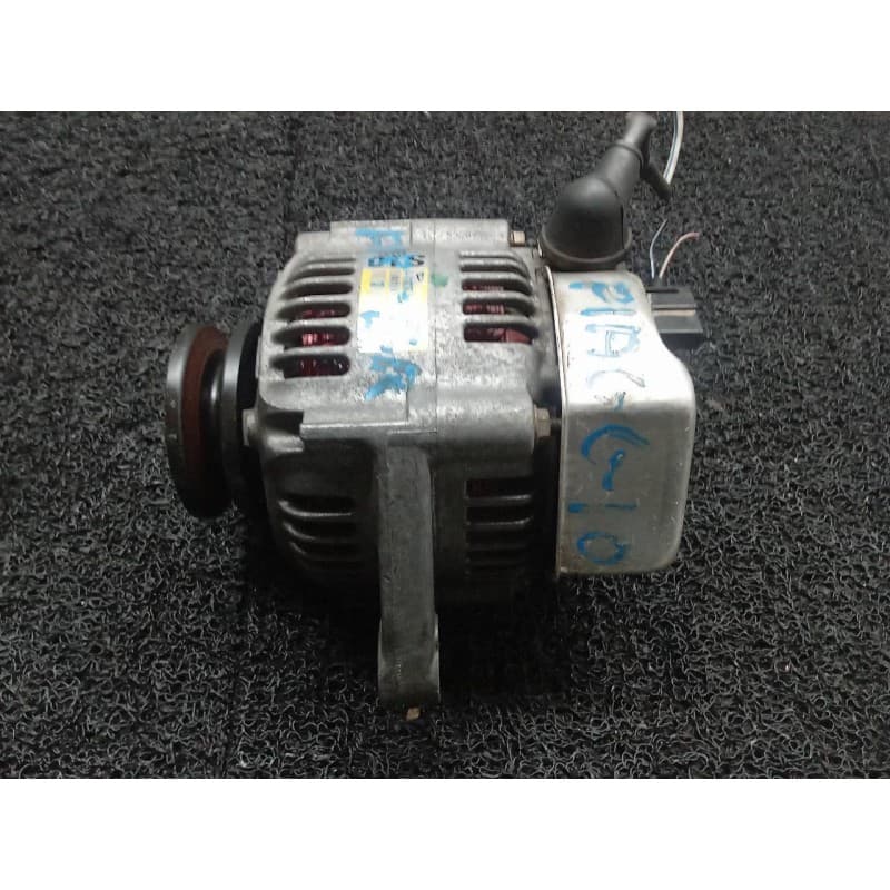 Recambio de alternador para piaggio (vespa) porter - combi referencia OEM IAM 2706087510 1012113240 NIPODENSO / VALEO