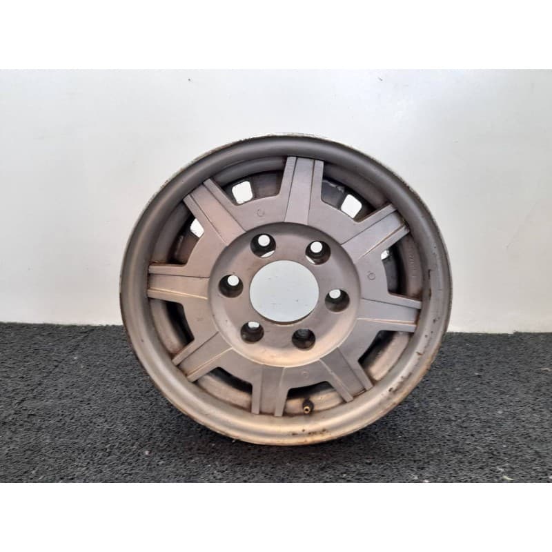 Recambio de llanta para bedford wfr 53 d 2.2d referencia OEM IAM J14X5J - Blanco