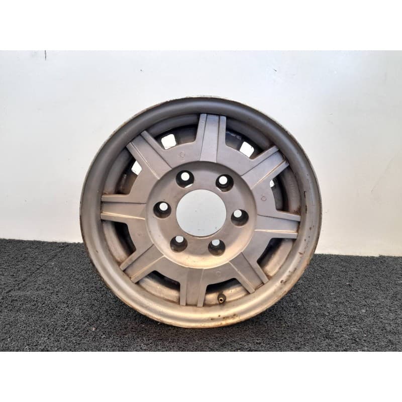 Recambio de llanta para bedford wfr 53 d 2.2d referencia OEM IAM J14X5J - Blanco