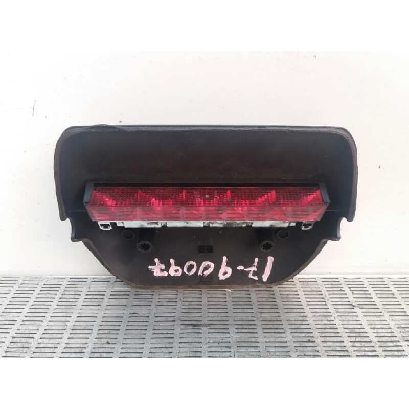 Recambio de luz central de freno para ford fiesta berlina 1.8 diesel cat referencia OEM IAM - Verde
