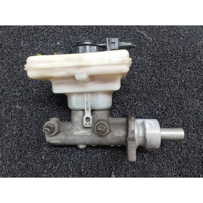Recambio de bomba freno para ford transit, caja cerr. largo 95 ft 190 2.5 referencia OEM IAM - Blanco