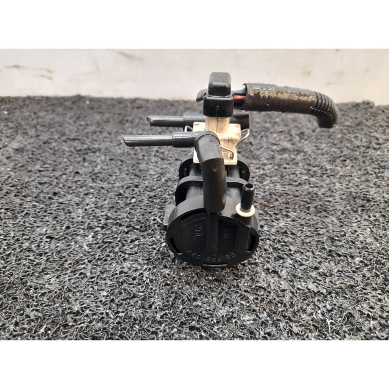 Recambio de valvula aire adicional para opel sintra gls referencia OEM IAM 09188022 - Negro