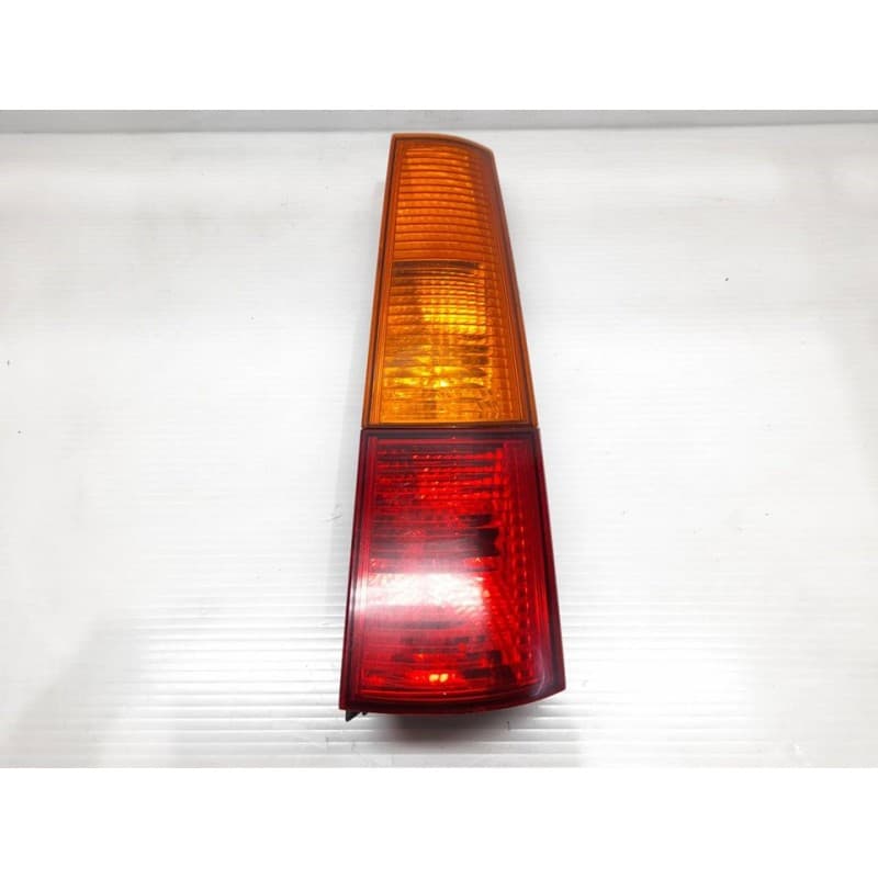 Recambio de piloto trasero derecho para subaru justy j12 (nh) 1.3 referencia OEM IAM 1224 - Rojo