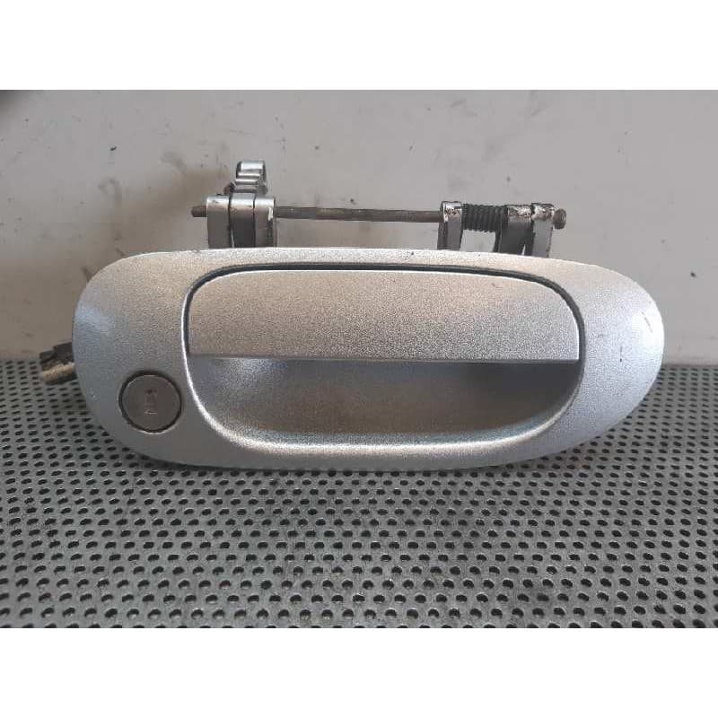 Recambio de maneta exterior delantera derecha para mitsubishi space star (dg0) 1300 glx referencia OEM IAM