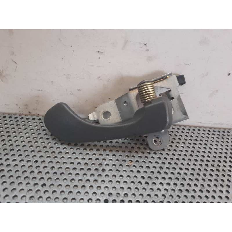 Recambio de maneta interior trasera derecha para mitsubishi space star (dg0) 1300 glx referencia OEM IAM
